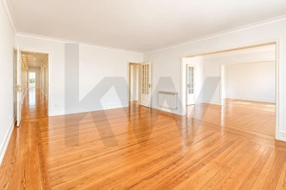 Apartamento T5 para Venda em Avenidas Novas