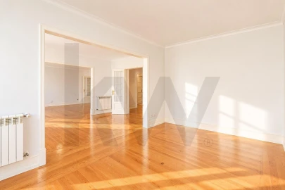 Apartamento T5 para Venda em Avenidas Novas