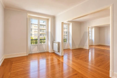 Apartamento T5 para Venda em Avenidas Novas