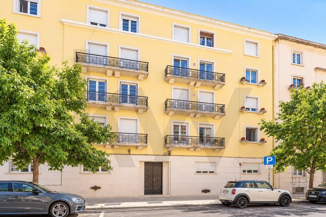 Apartamento T5 para Venda em Avenidas Novas Foto 28