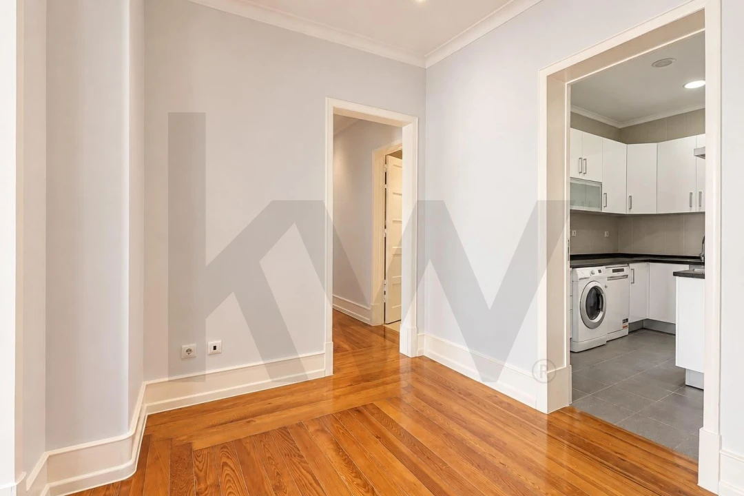Apartamento T5 para Venda em Avenidas Novas Foto 10