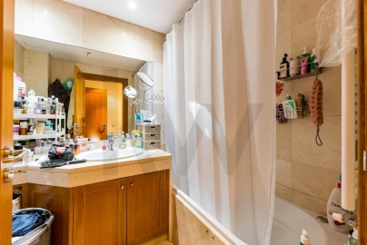 Apartamento T2 para Venda em Oeiras e São Julião da Barra, Paço de Arcos e Caxias