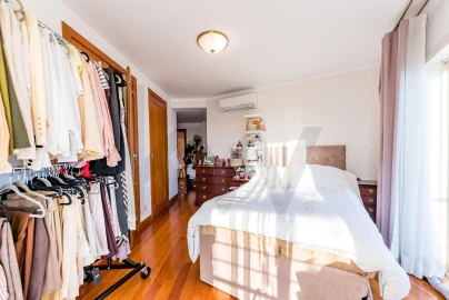 Apartamento T2 para Venda em Oeiras e São Julião da Barra, Paço de Arcos e Caxias