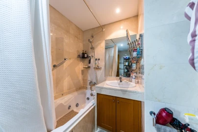 Apartamento T2 para Venda em Oeiras e São Julião da Barra, Paço de Arcos e Caxias