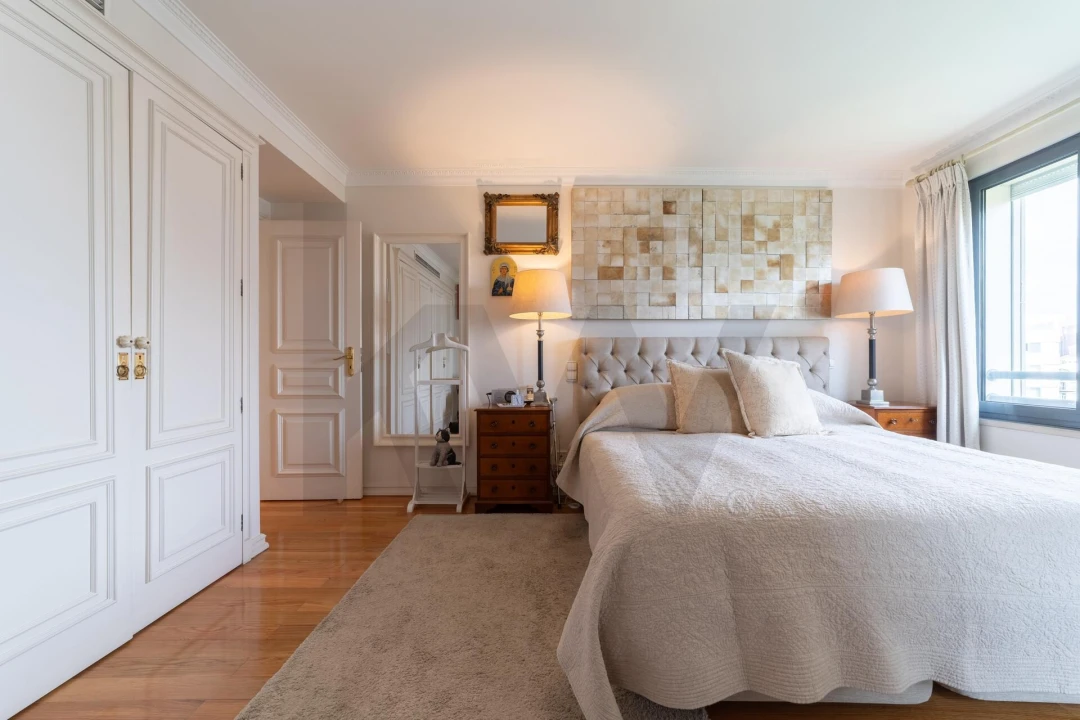 Apartamento T5 para Venda em Avenidas Novas Foto 17