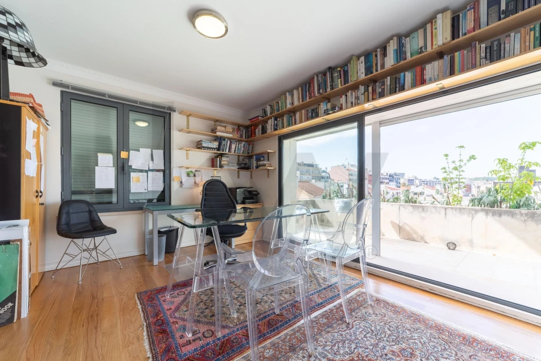 Apartamento T5 para Venda em Avenidas Novas Foto 32