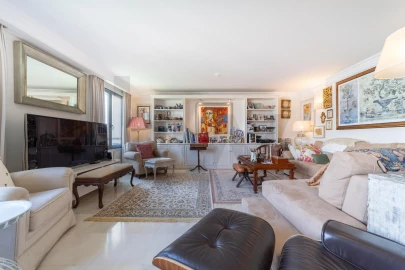 Apartamento T5 para Venda em Avenidas Novas