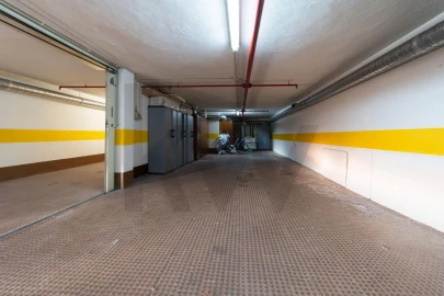 Apartamento T5 para Venda em Avenidas Novas