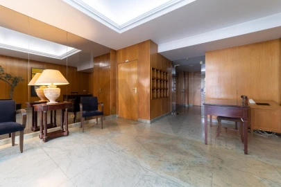 Apartamento T5 para Venda em Avenidas Novas