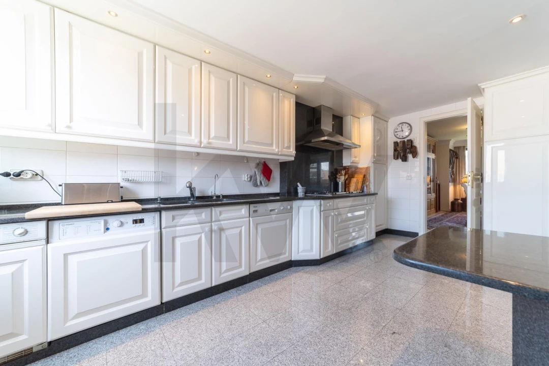 Apartamento T5 para Venda em Avenidas Novas Foto 29