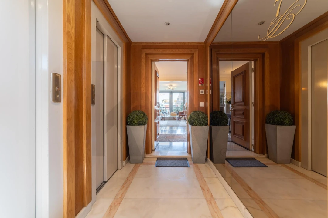 Apartamento T5 para Venda em Avenidas Novas Foto 36