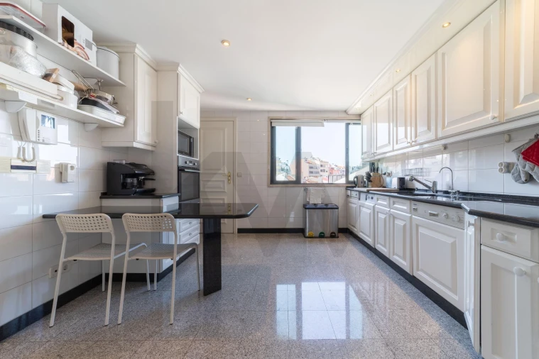 Apartamento T5 para Venda em Avenidas Novas Foto 27