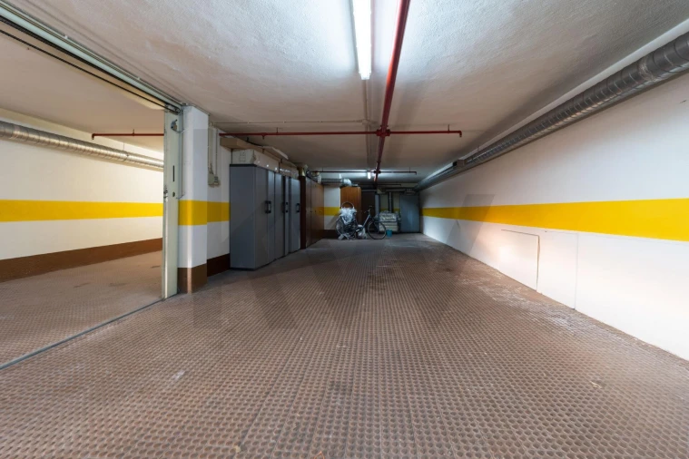 Apartamento T5 para Venda em Avenidas Novas Foto 38