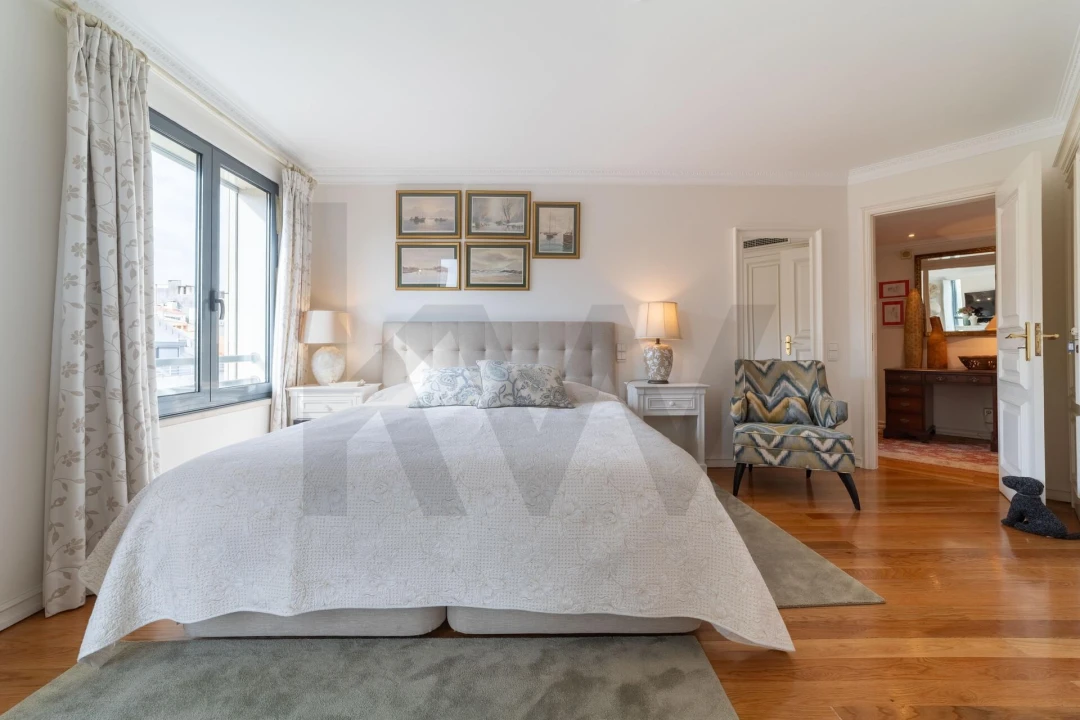 Apartamento T5 para Venda em Avenidas Novas Foto 12