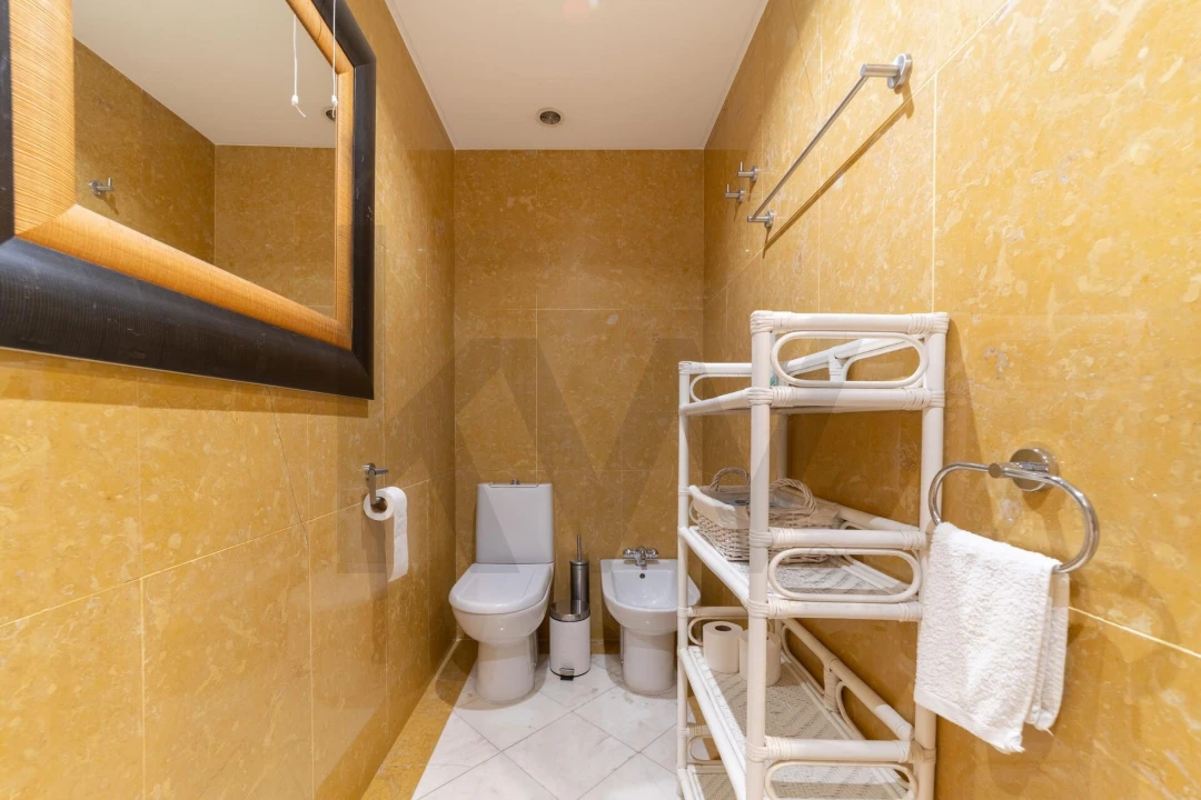 Apartamento T5 para Venda em Avenidas Novas Foto 23