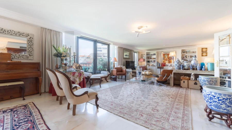 Apartamento T5 para Venda em Avenidas Novas