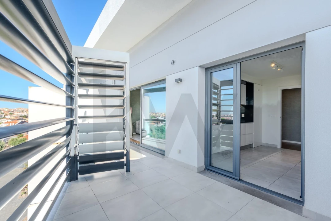 Apartamento T3 para Arrendamento em Carcavelos e Parede Foto 30