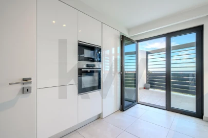 Apartamento T3 para Arrendamento em Carcavelos e Parede