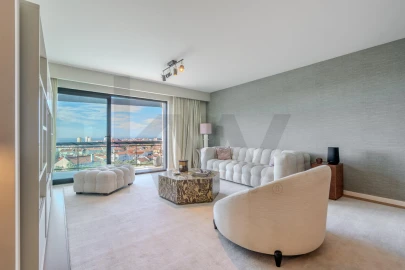 Apartamento T3 para Arrendamento em Carcavelos e Parede