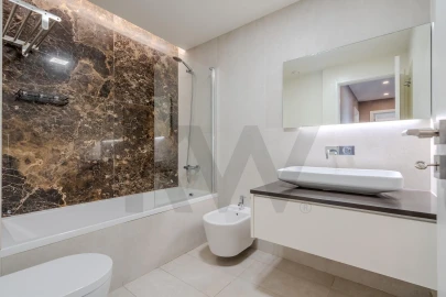 Apartamento T3 para Arrendamento em Carcavelos e Parede