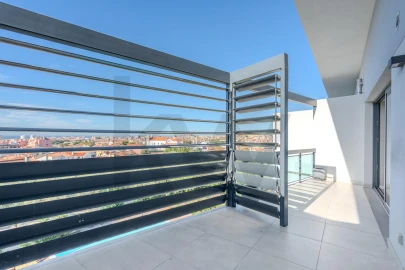 Apartamento T3 para Arrendamento em Carcavelos e Parede