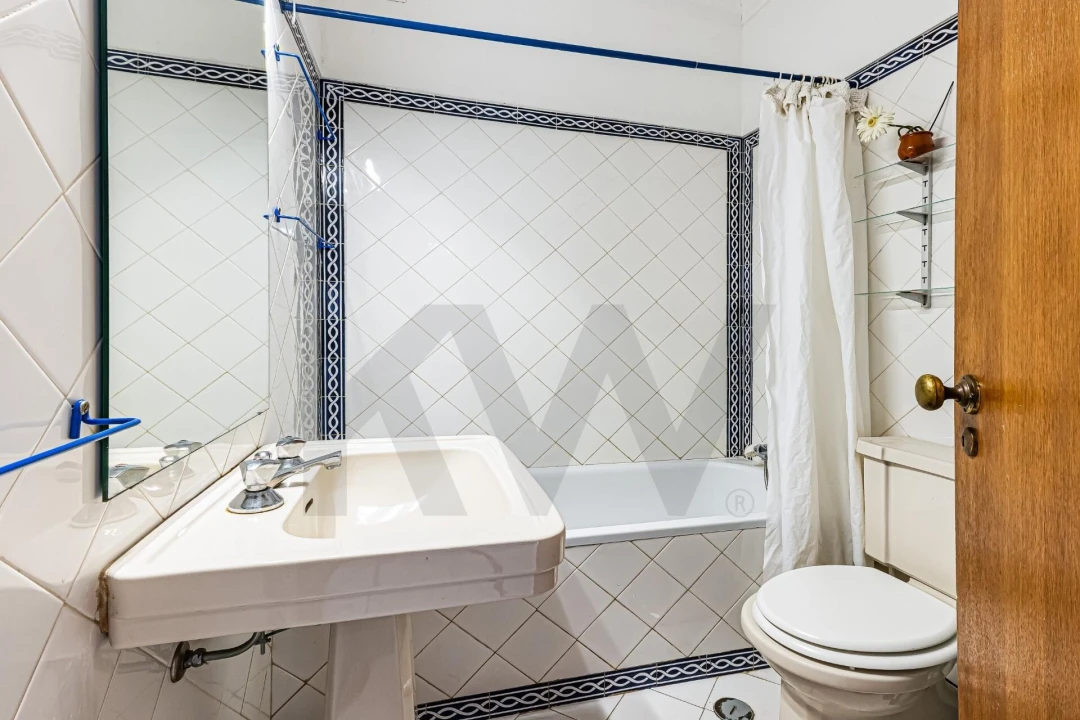 Apartamento T4 para Venda em Portimão Foto 21