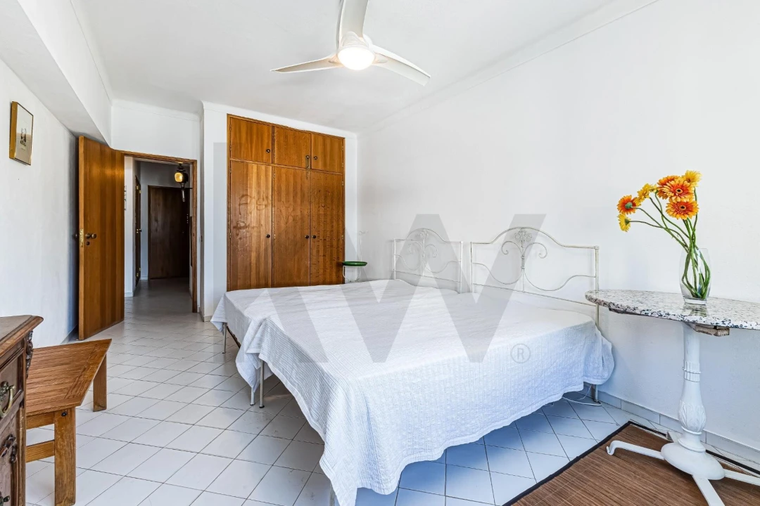 Apartamento T4 para Venda em Portimão Foto 27