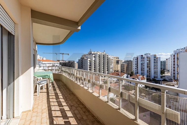 Apartamento T4 para Venda em Portimão Foto 15