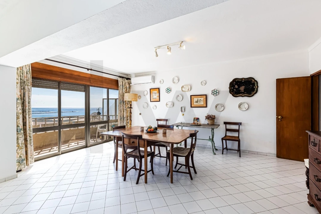 Apartamento T4 para Venda em Portimão Foto 6
