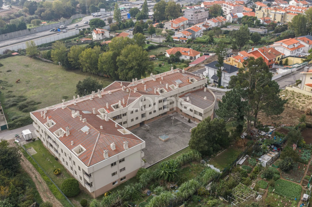 Apartamento T2 para Venda em Mafamude e Vilar do Paraíso Foto 33