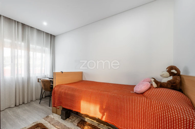 Apartamento T3 para Venda em Fânzeres e São Pedro da Cova Foto 17