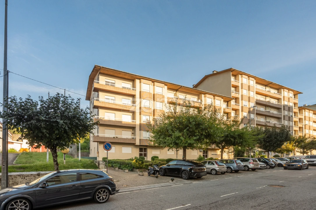 Apartamento T3 para Venda em Fânzeres e São Pedro da Cova Foto 20