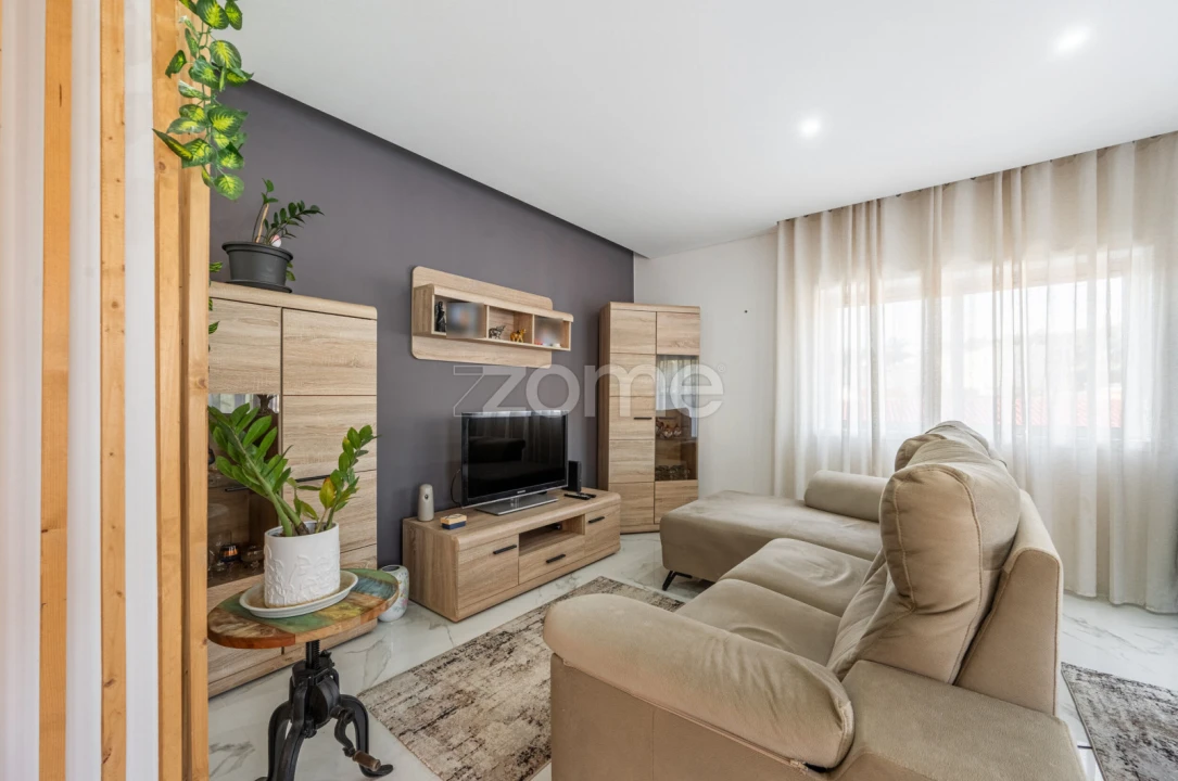 Apartamento T3 para Venda em Fânzeres e São Pedro da Cova Foto 3