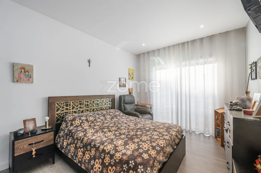 Apartamento T3 para Venda em Fânzeres e São Pedro da Cova Foto 15