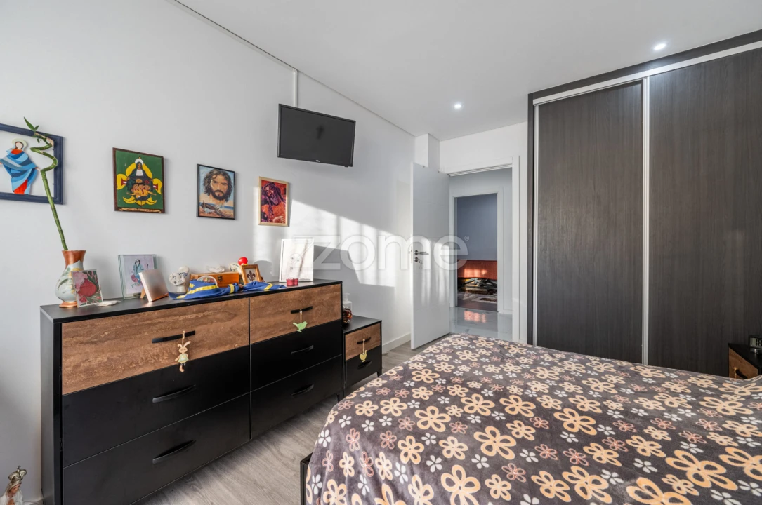 Apartamento T3 para Venda em Fânzeres e São Pedro da Cova Foto 14