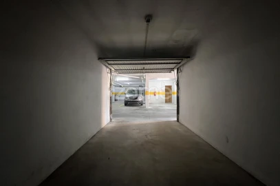 Garagem para Arrendamento em São Mamede de Infesta e Senhora da Hora