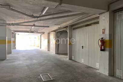 Garagem para Arrendamento em São Mamede de Infesta e Senhora da Hora