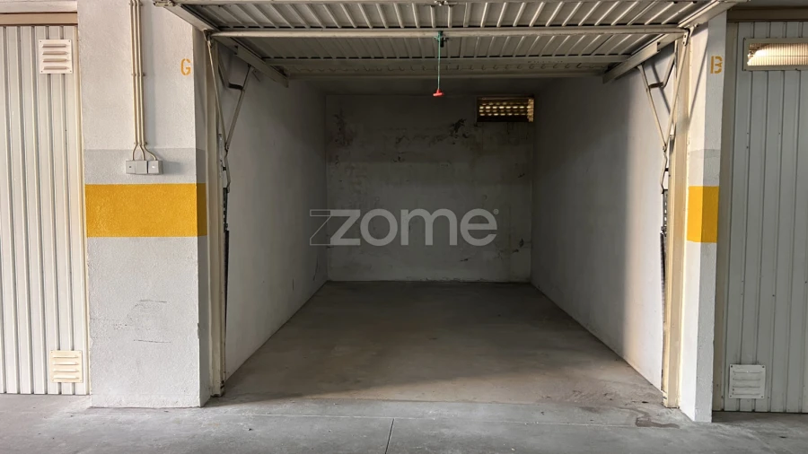 Garagem para Arrendamento em São Mamede de Infesta e Senhora da Hora