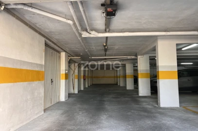 Garagem para Arrendamento em São Mamede de Infesta e Senhora da Hora