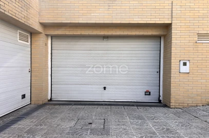 Garagem para Arrendamento em São Mamede de Infesta e Senhora da Hora