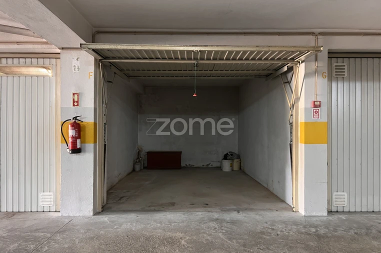 Garagem para Arrendamento em São Mamede de Infesta e Senhora da Hora Foto 3