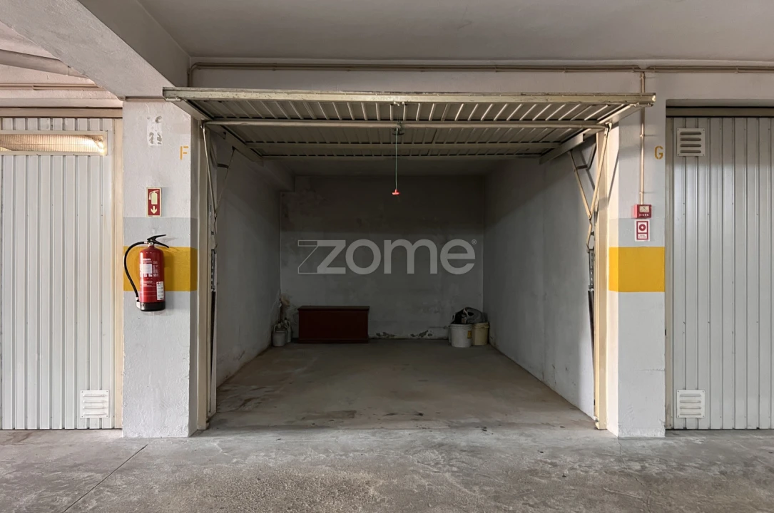 Garagem para Arrendamento em São Mamede de Infesta e Senhora da Hora Foto 3