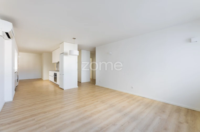 Apartamento T2 para Arrendamento em São Vicente (Braga) Foto 3