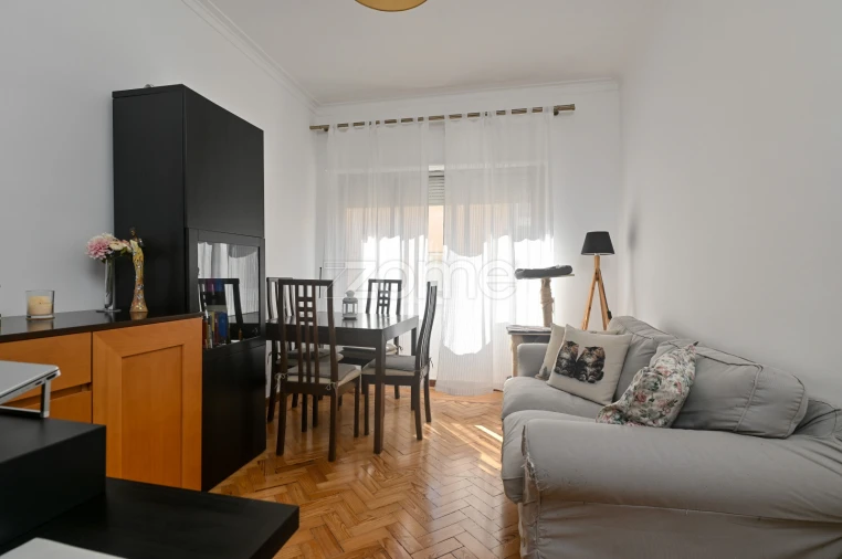 Apartamento T1 para Venda em Ajuda Foto 7