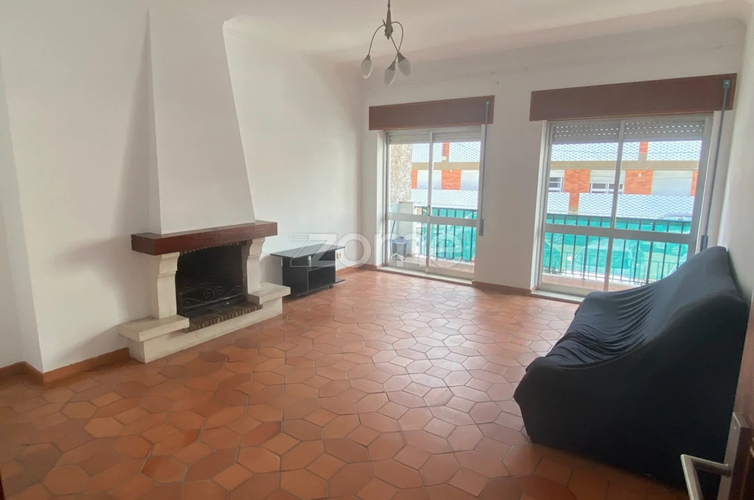Apartamento T3 para Arrendamento em Leiria, Pousos, Barreira e Cortes Foto 4
