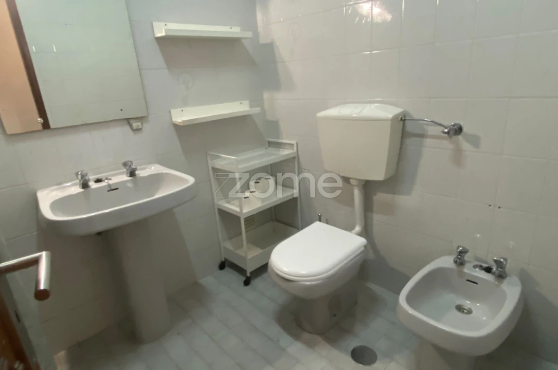 Apartamento T3 para Arrendamento em Leiria, Pousos, Barreira e Cortes Foto 12