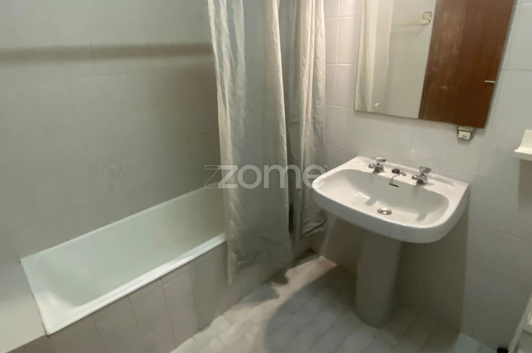 Apartamento T3 para Arrendamento em Leiria, Pousos, Barreira e Cortes Foto 13