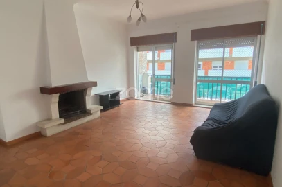Apartamento T3 para Arrendamento em Leiria, Pousos, Barreira e Cortes