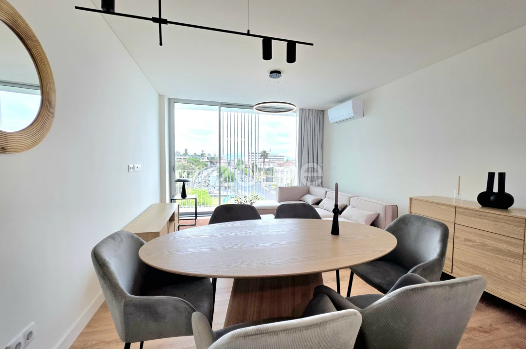 Apartamento T1 para Arrendamento em Ponta Delgada (São José) Foto 6
