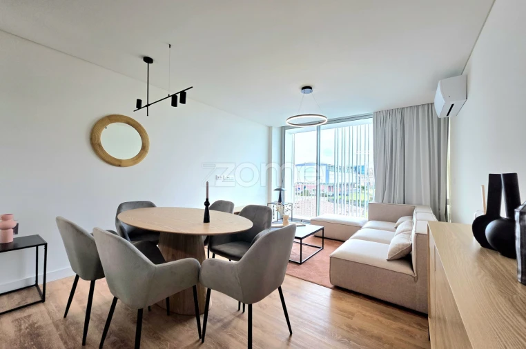 Apartamento T1 para Arrendamento em Ponta Delgada (São José) Foto 5